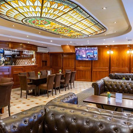 Hotel Barbakan Πετς Εξωτερικό φωτογραφία