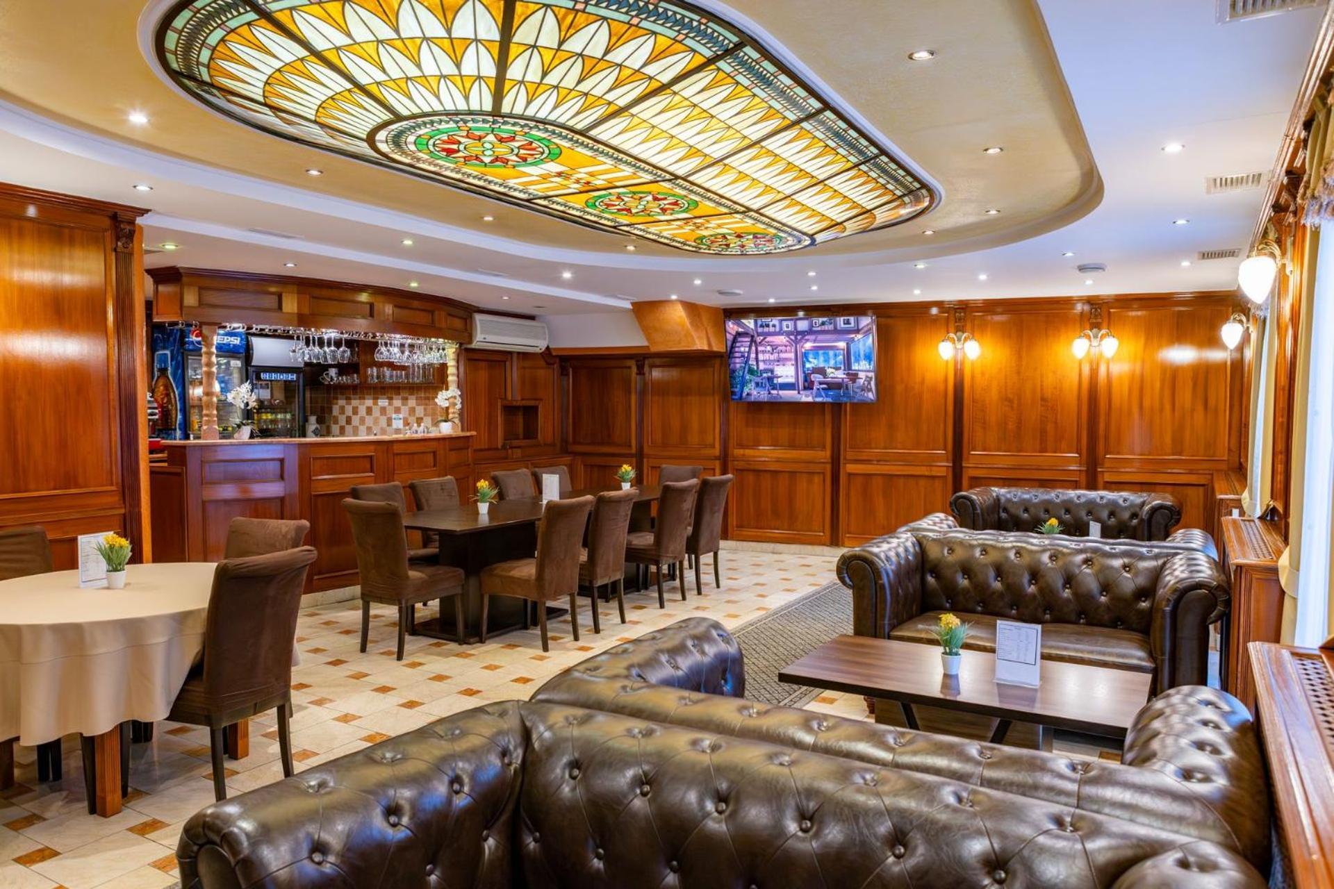 Hotel Barbakan Πετς Εξωτερικό φωτογραφία