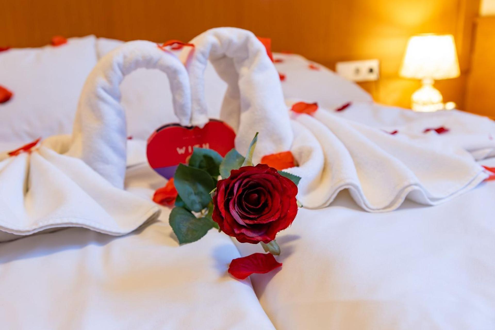 Hotel Barbakan Πετς Εξωτερικό φωτογραφία