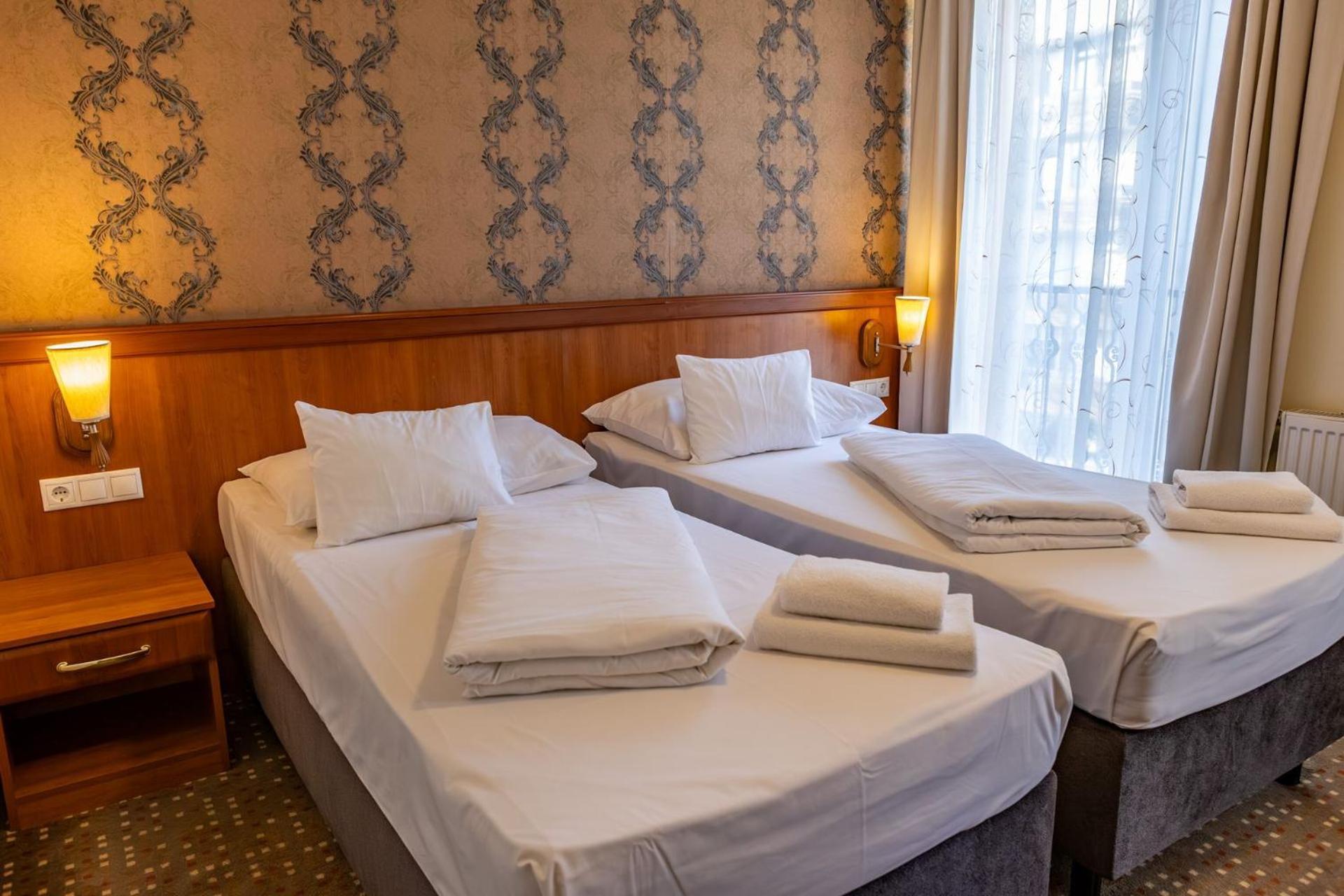 Hotel Barbakan Πετς Εξωτερικό φωτογραφία