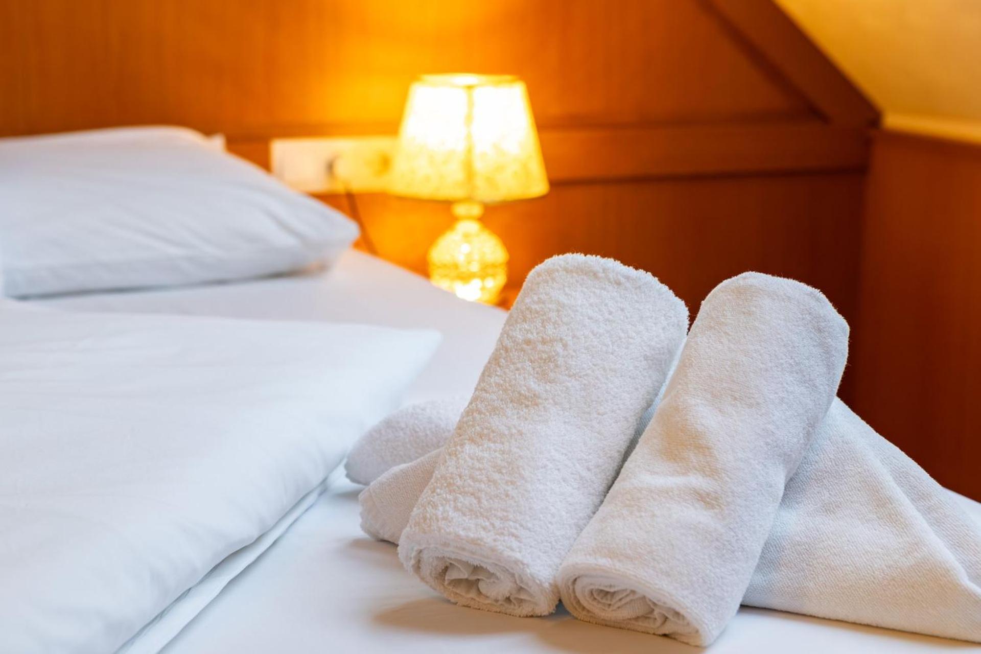 Hotel Barbakan Πετς Εξωτερικό φωτογραφία