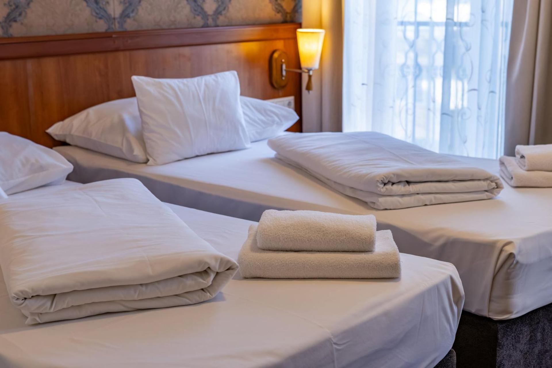 Hotel Barbakan Πετς Εξωτερικό φωτογραφία
